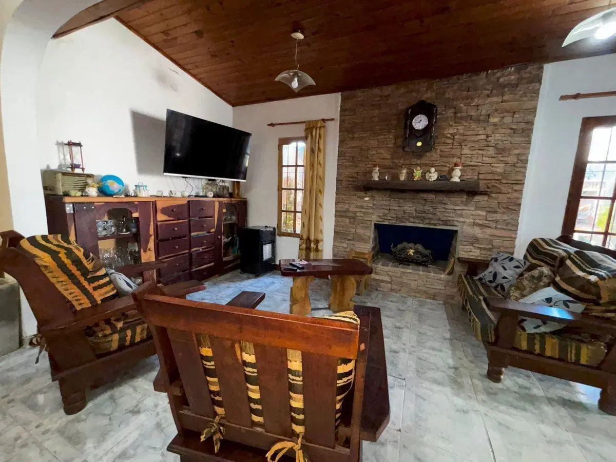 VENTA CASA GRAL RODRIGUEZ CASCO CHICO PERMUTA 2