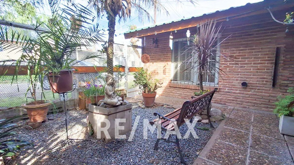 CASA EN VENTA EN PILAR CENTRO 3