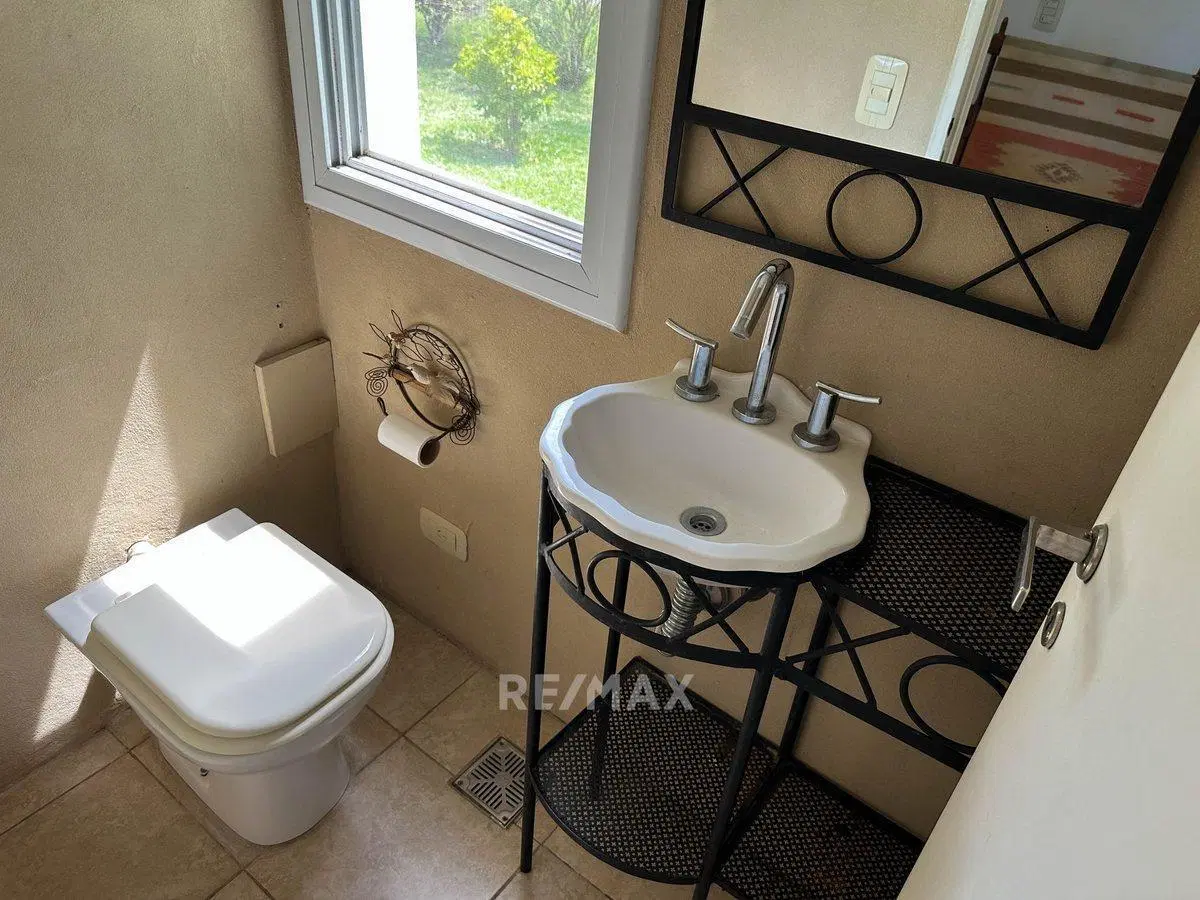 VENTA CASA 7 AMBIENTES EN BARRIO ROCIOS DE PILAR 2