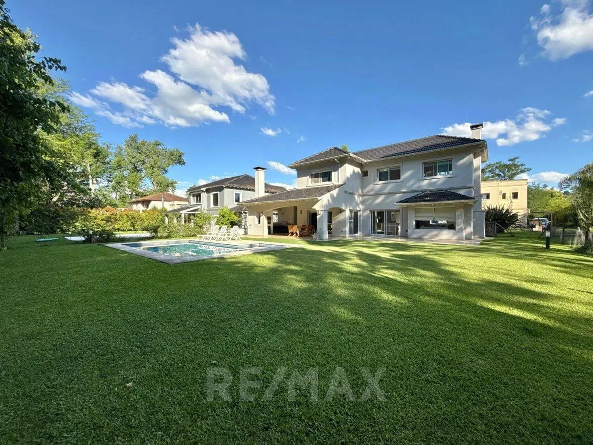 VENTA CASA EL AROMO ESCOBAR C/PILETA Y ESCRITURA 2