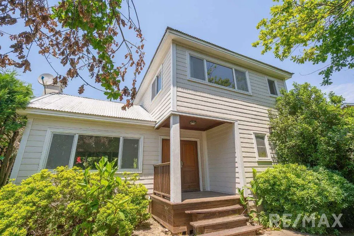 Venta casa 5 amb pileta Estancias del Pilar La Paz 2