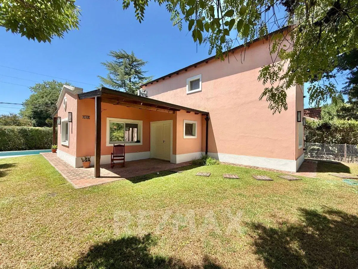 VENTA CASA MAPUCHE 4 AMB CON PILETA LOTE ARBOLADO 4