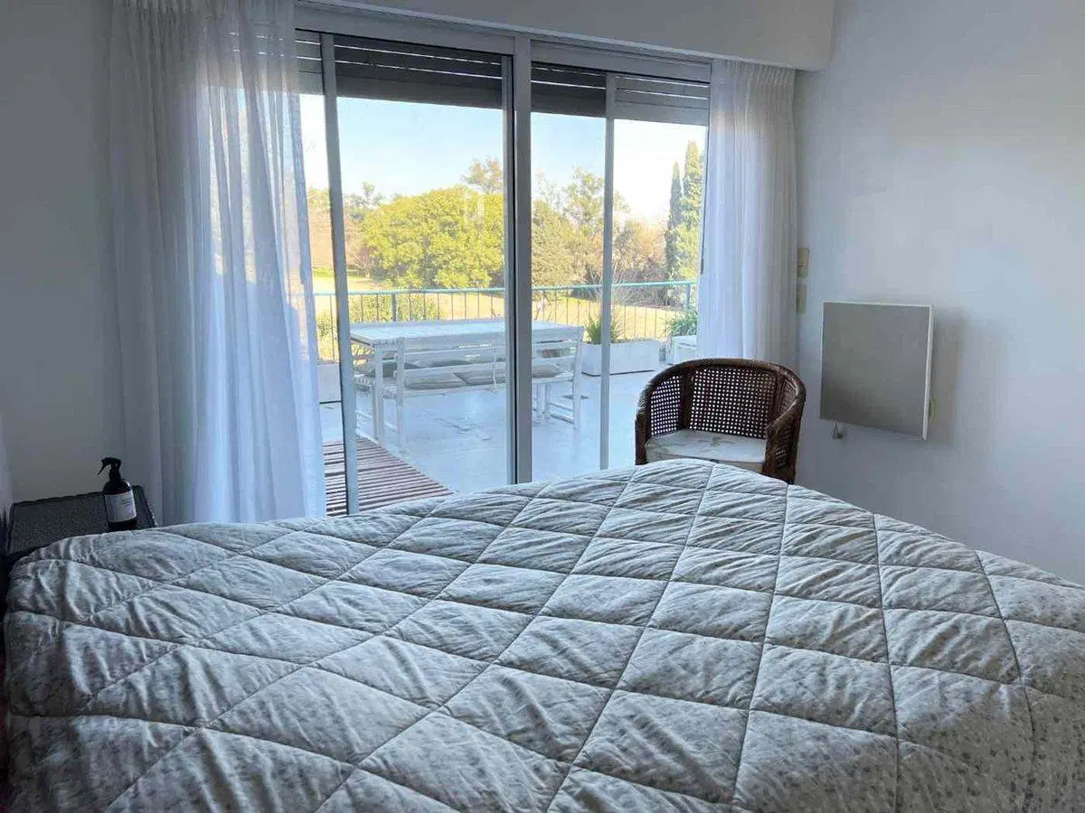 Alquiler Depto 2 amb con vista al golf y terraza 4