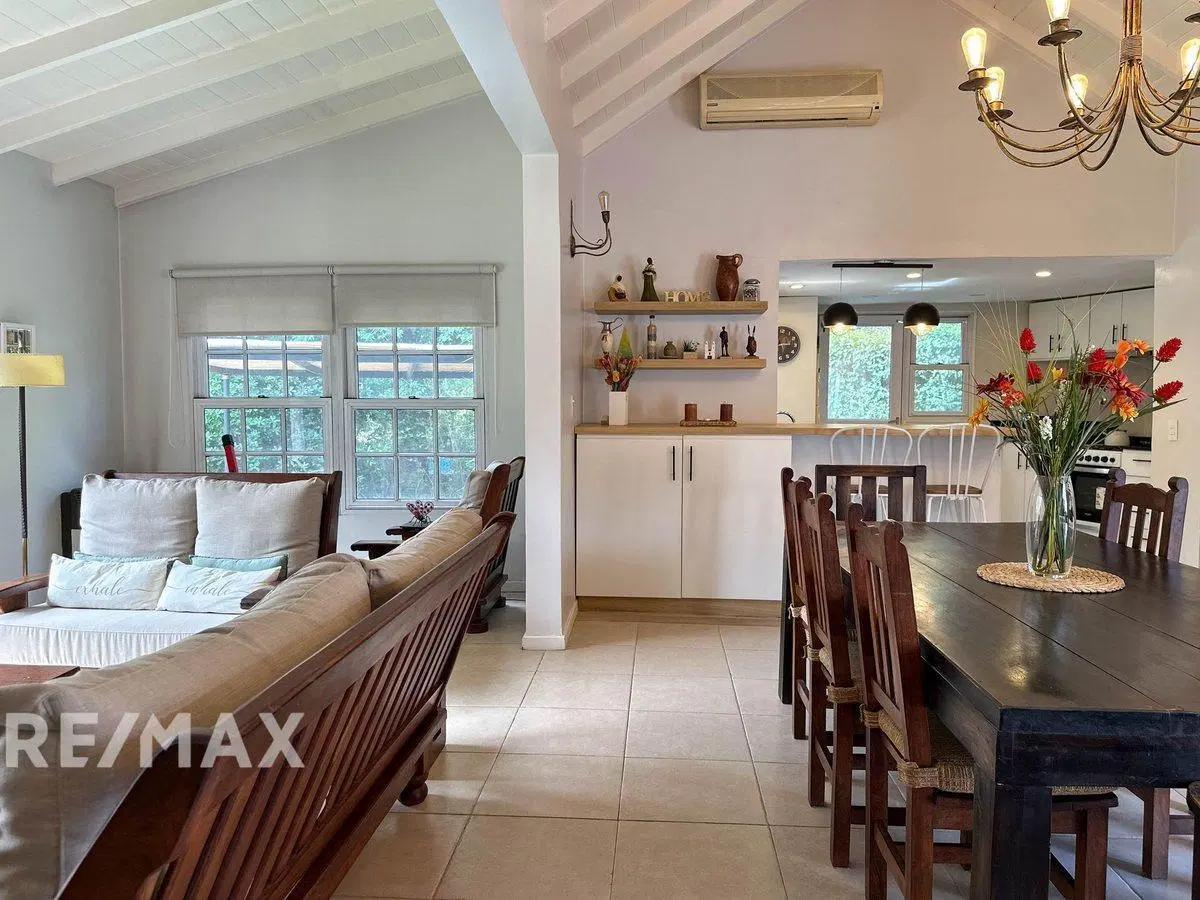 CASA EN VENTA 6 AMBIENTES CON PILETA, LOS LAGARTOS 4