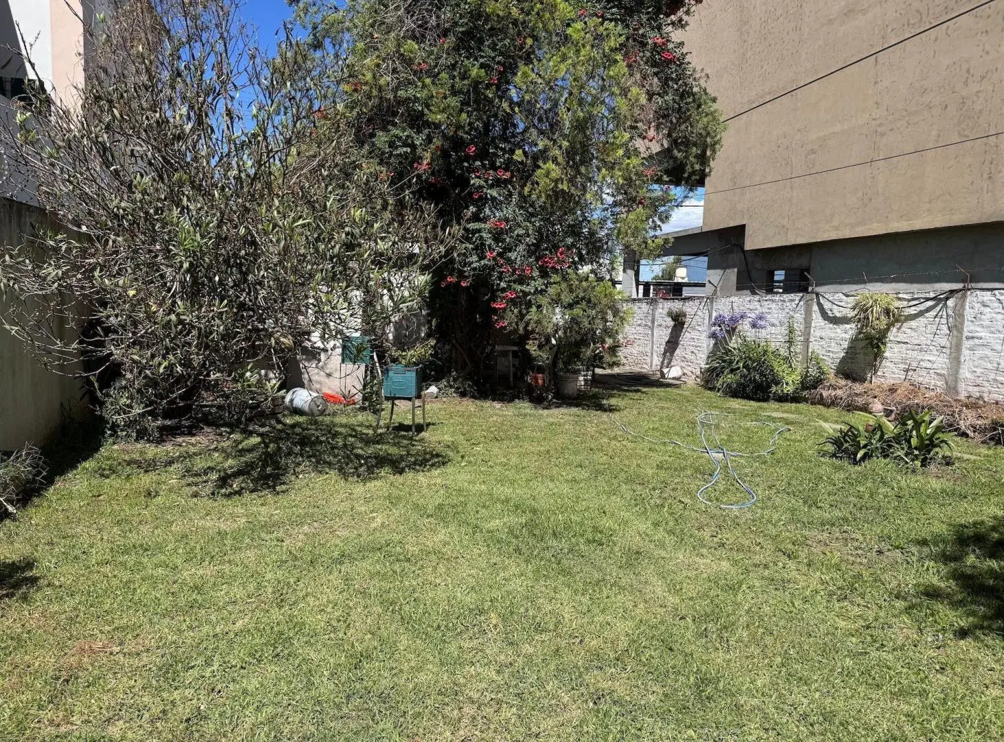 VENTA CASA A RECICLAR  OPORTUNIDAD PILAR  CTRO. 3