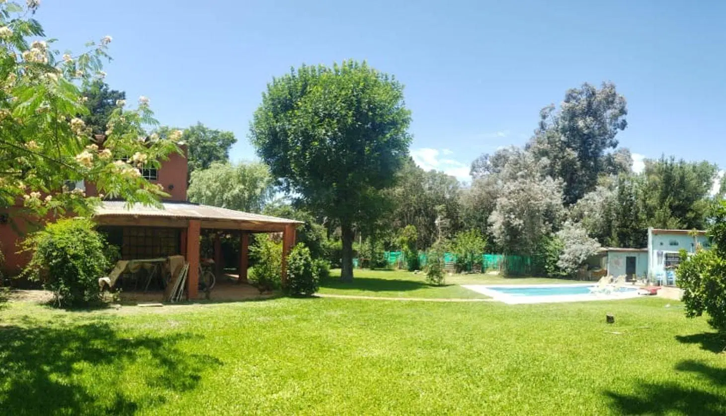 VENTA CASA QUINTA 4 AMB. C/PILETA LA LONJA PILAR 2