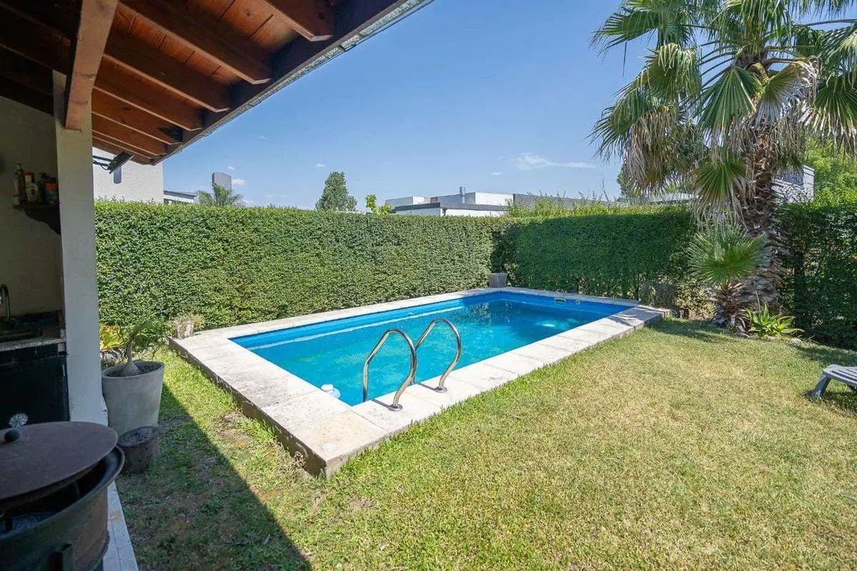 Venta Casa 3 amb C/pileta - La cañada B° Los Arces 4