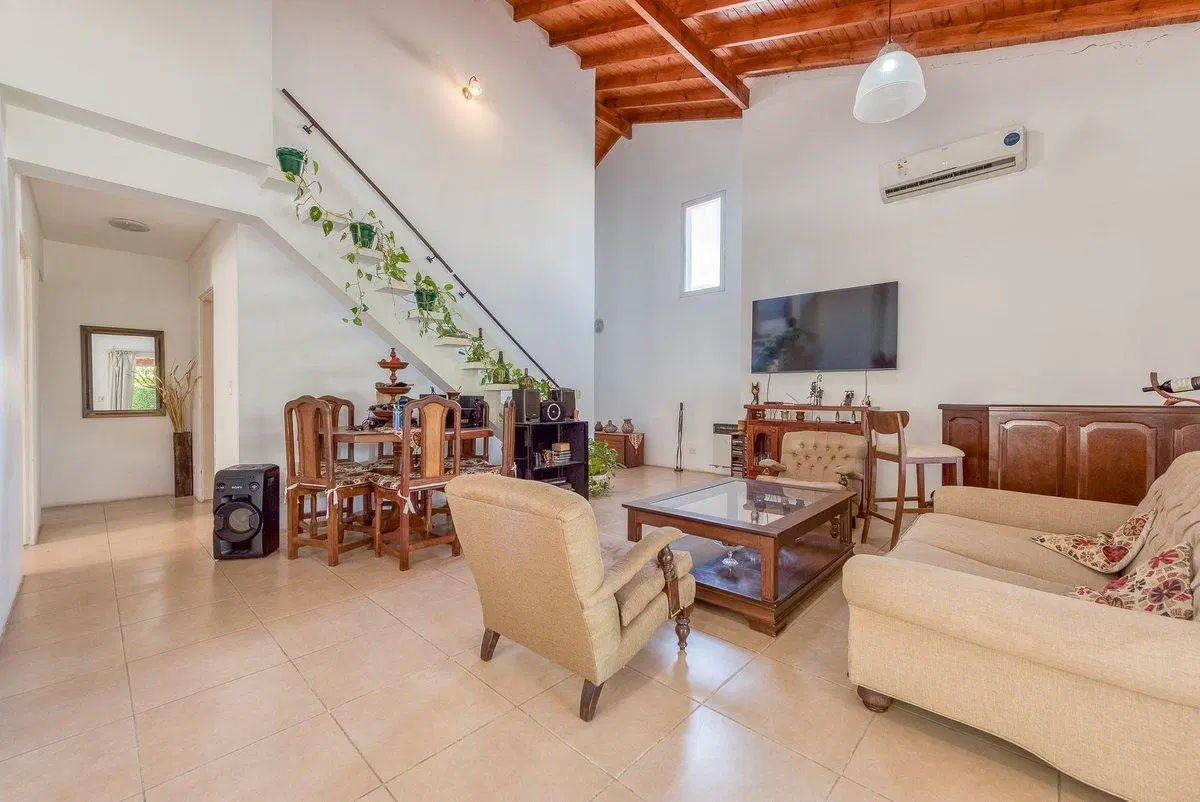 Venta Casa 3 amb C/pileta - La cañada B° Los Arces 5