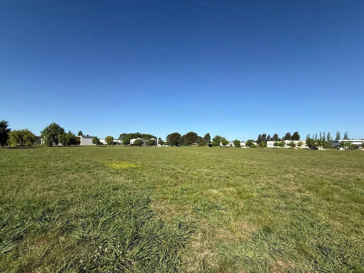 LOTE TERRENO  4256 m2 EN VENTA LUJAN  B. EVERLINKS 5