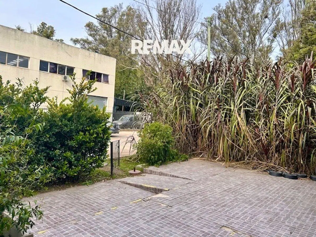 Venta Local Pilar apto gastronómico + otros rubros 3