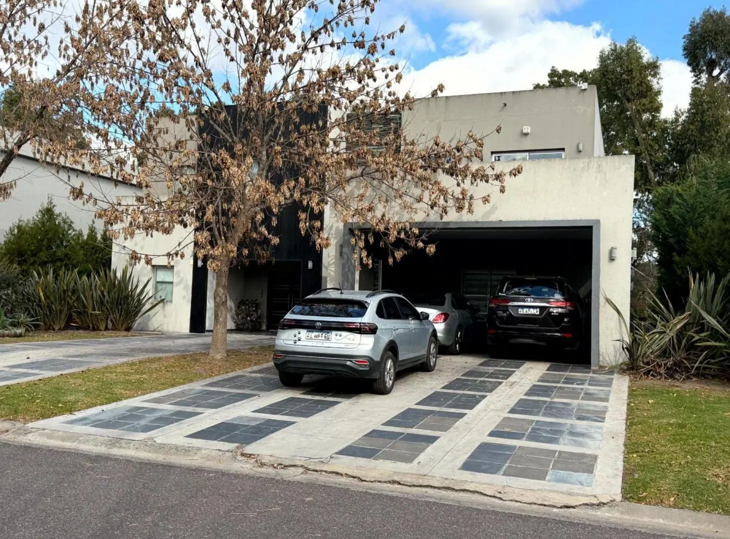 VENTA CASA 6 AMB. Bº LA RESERVA SOFITEL CAMPANA 5