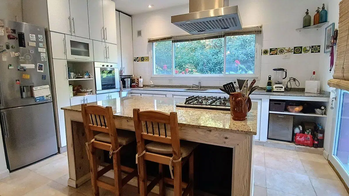Venta Casa en Barrio Cerrado 4 amb. Gran Jardín 5