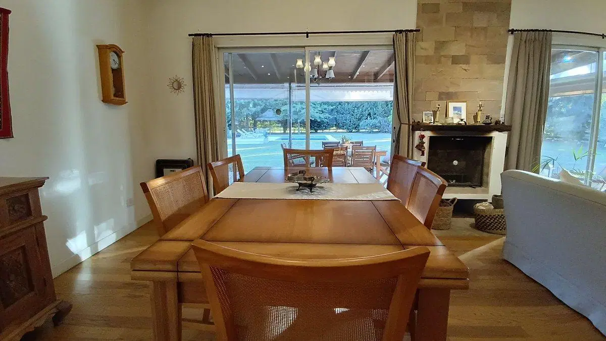 Venta Casa en Barrio Cerrado 4 amb. Gran Jardín 3
