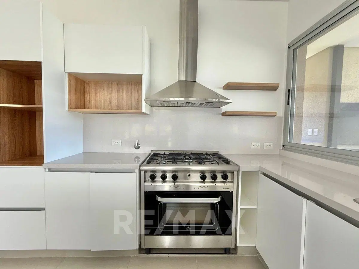 Casa venta B°nautico San Juan al rio Lujan-Tigre 2