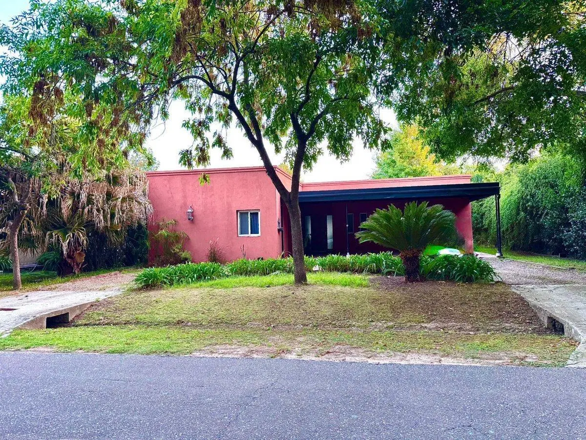VENTA CASA 4 AMB  C/PILETA- BARRIO SAUSALITO PILAR 3