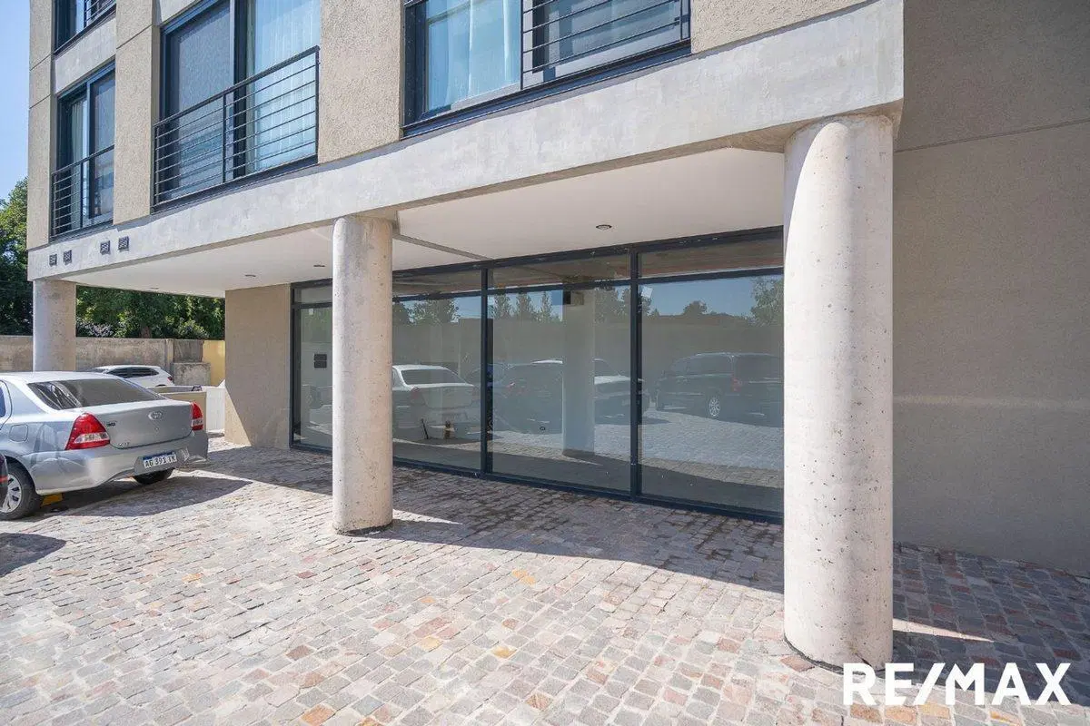 Venta Local comercial Pilar km46 Agora1 PB Terraza 4