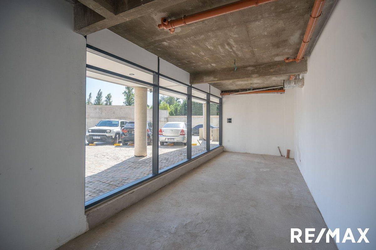 Venta Local comercial Pilar km46 Agora1 PB Terraza