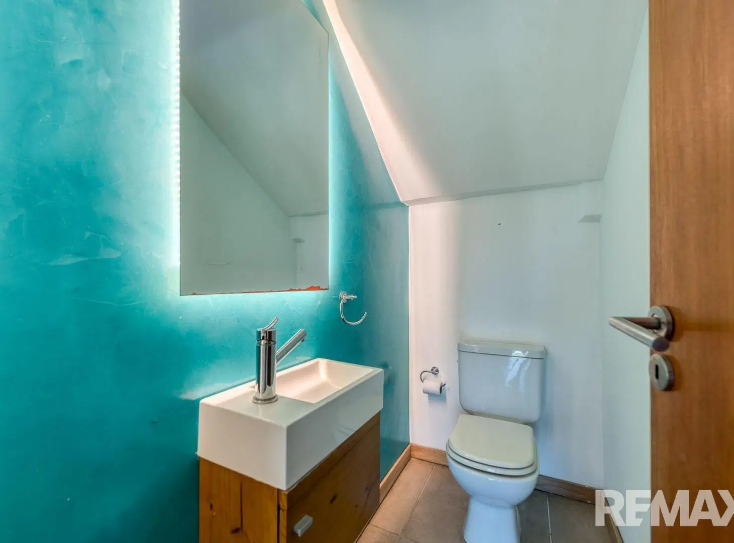 VENTA CASA 6 AMB  JARDIN Y PILETA MANZANARES CHICO 5