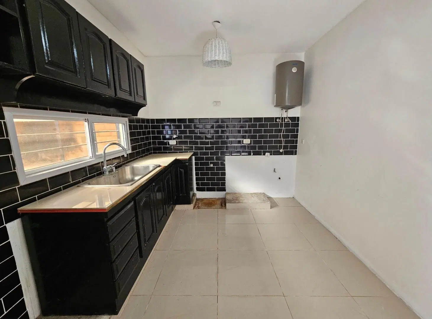 VENTA CASA 3 DORMITORIOS PARRILLA SOLARES DEL NORT 3