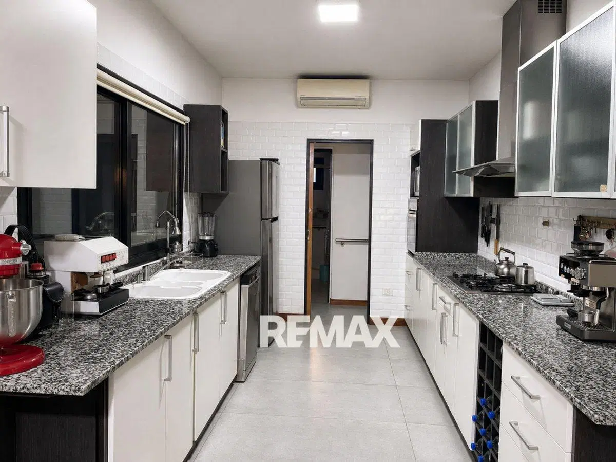 CASA VENTA 4 DORM, OFICINA DEPEND LA DELFINA PILAR 5