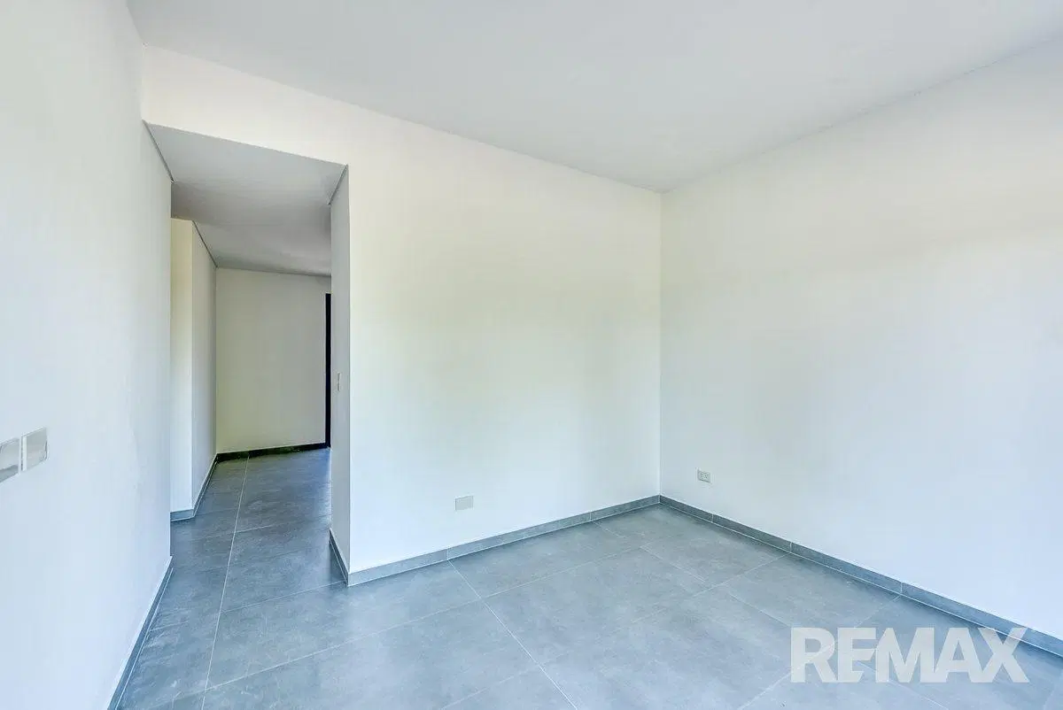 Venta casa 4 ambientes a estrenar y vista al Golf 3