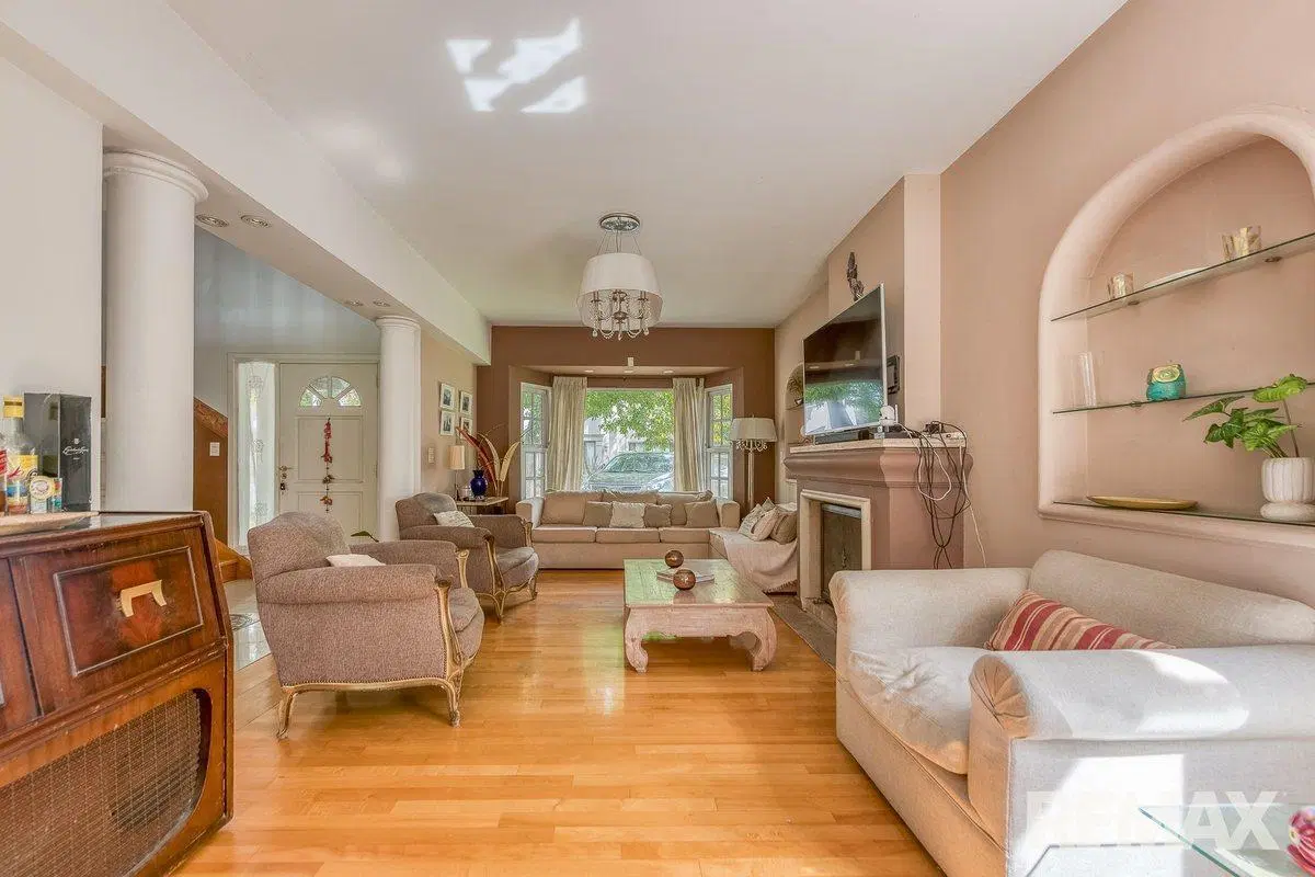 Venta Casa 5 ambientes pileta jardin y parrilla 2