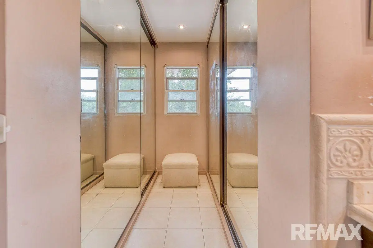 Venta Casa 5 ambientes pileta jardin y parrilla 5