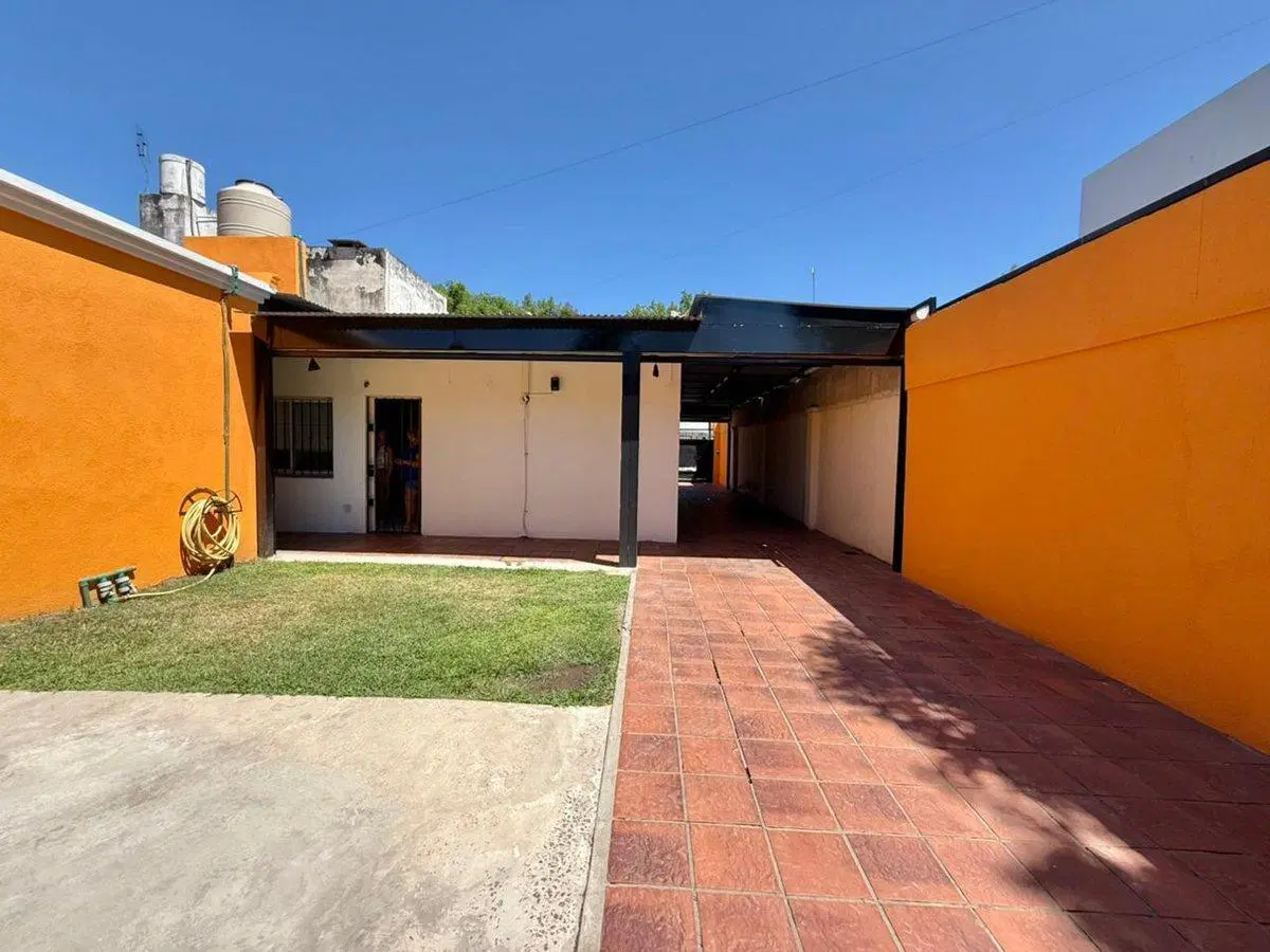 Venta casa Pilar centro+depto/deposito/taller/ofi 5