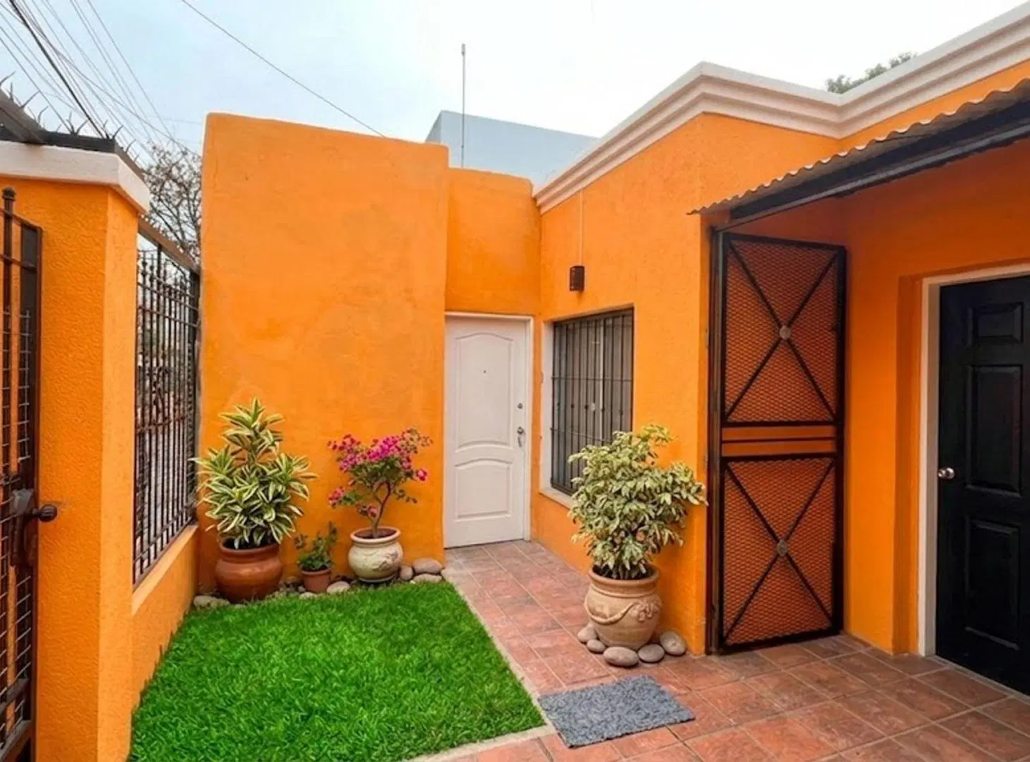 Venta casa Pilar centro+depto/deposito/taller/ofi 2