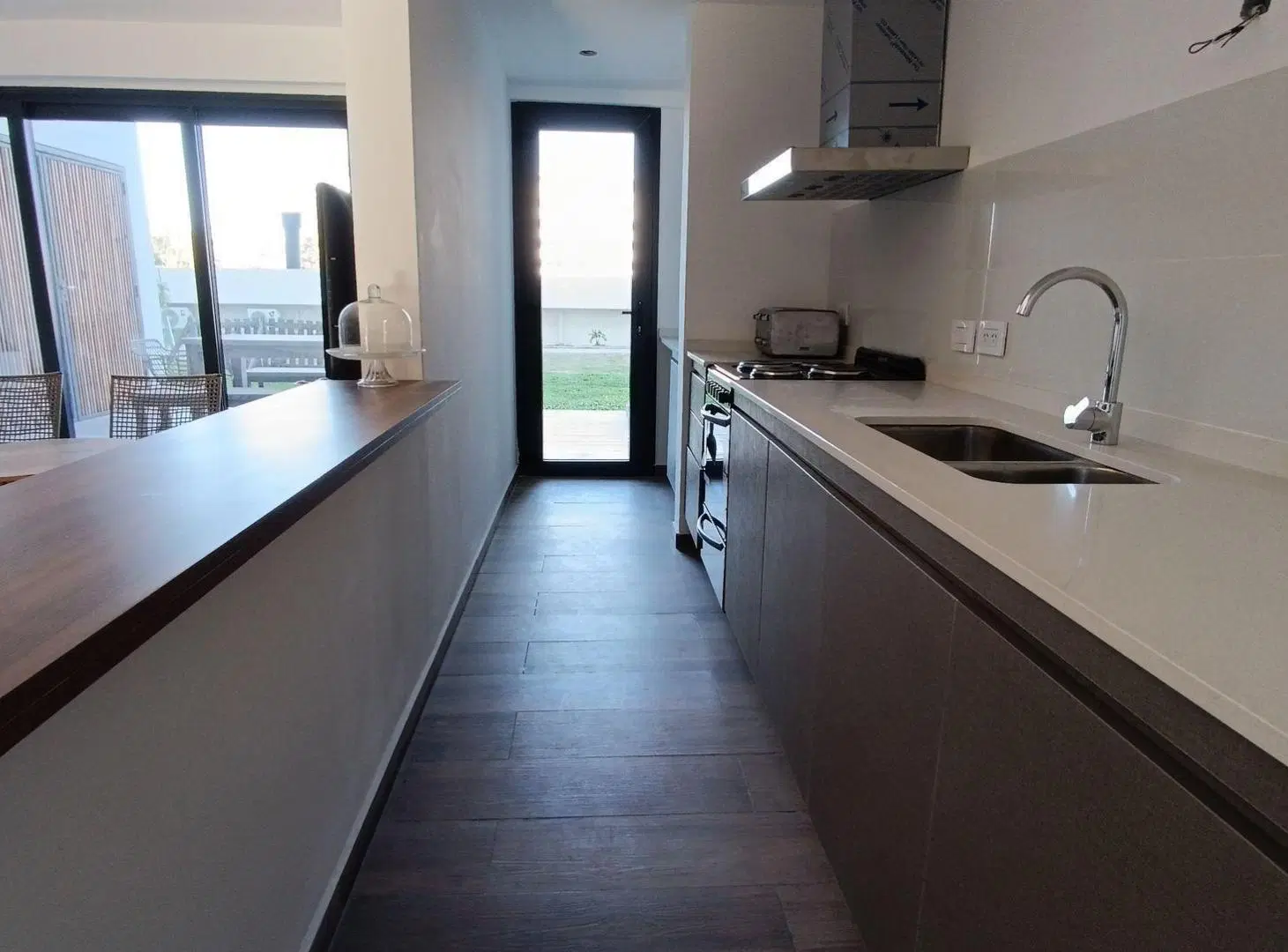 VENTA DÚPLEX 3 AMB. A ESTRENAR CON JARDÍN VIVANT 2