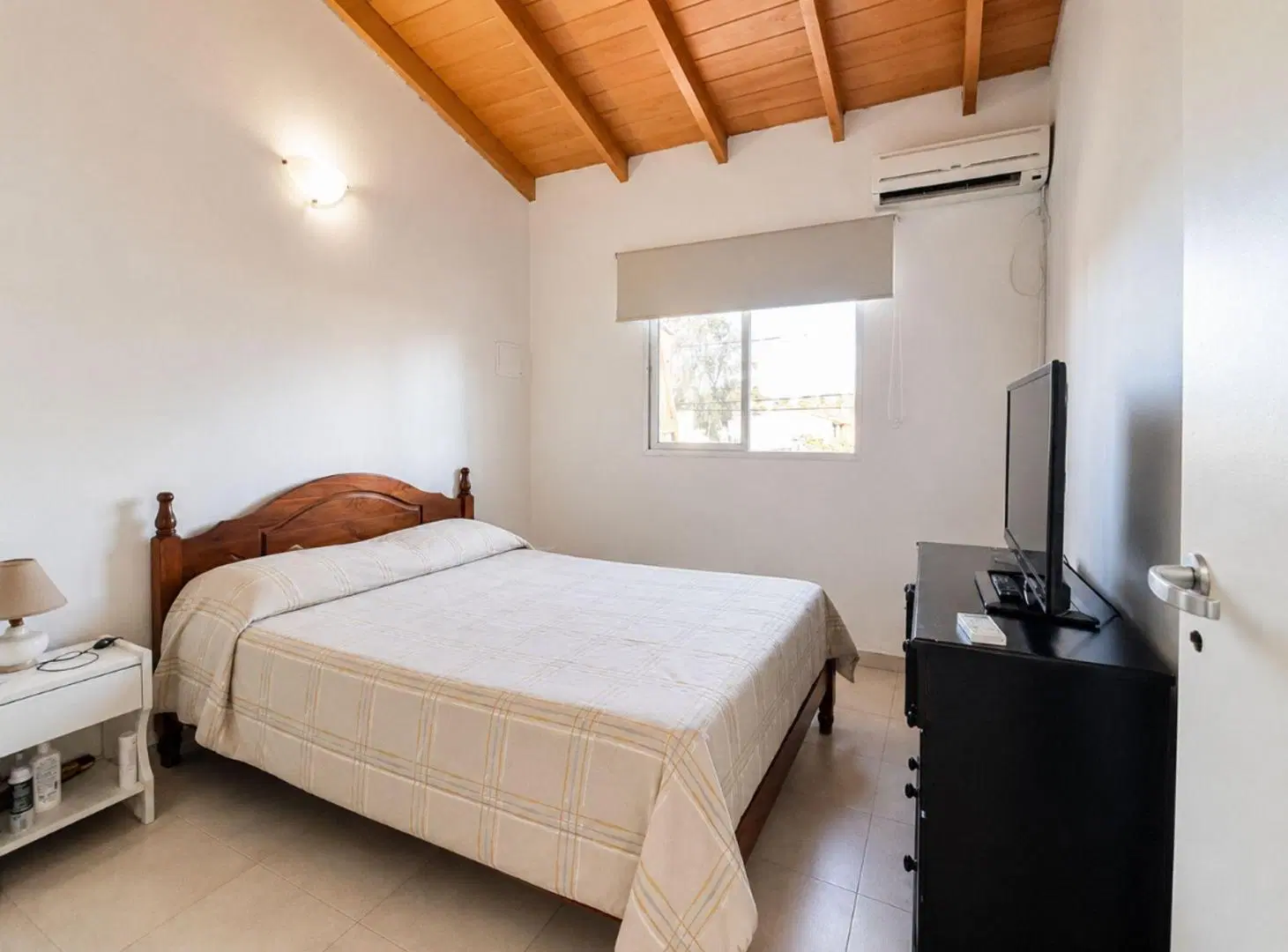 Venta PH 2 amb. con balcon cerca hospital Austral 3
