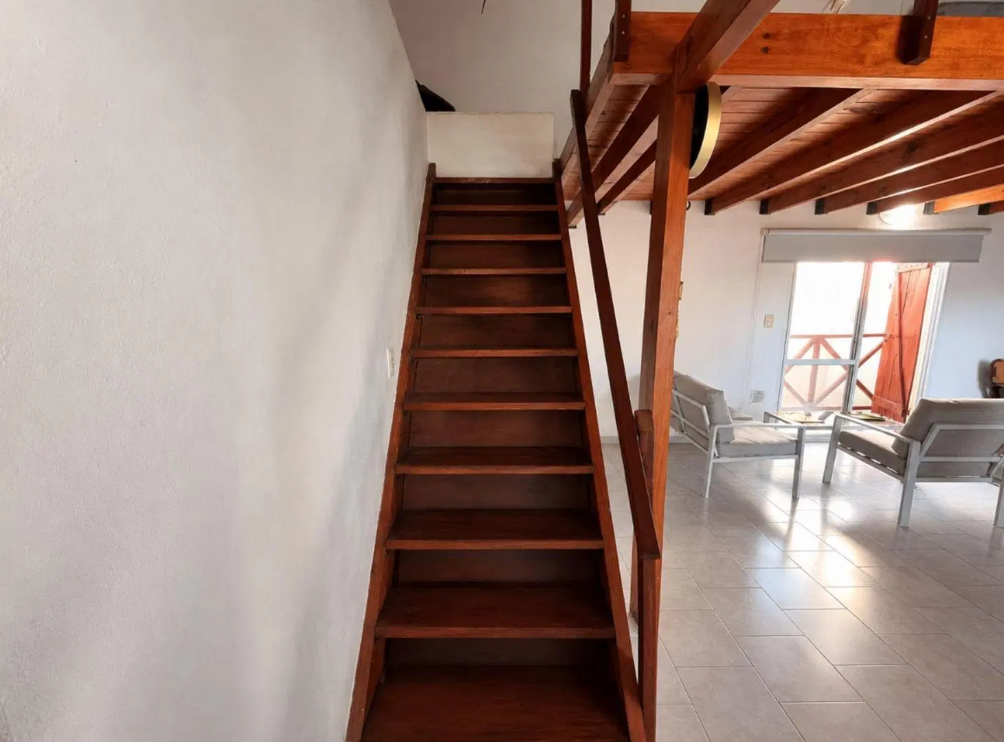 Venta PH 2 amb. con balcon cerca hospital Austral 3