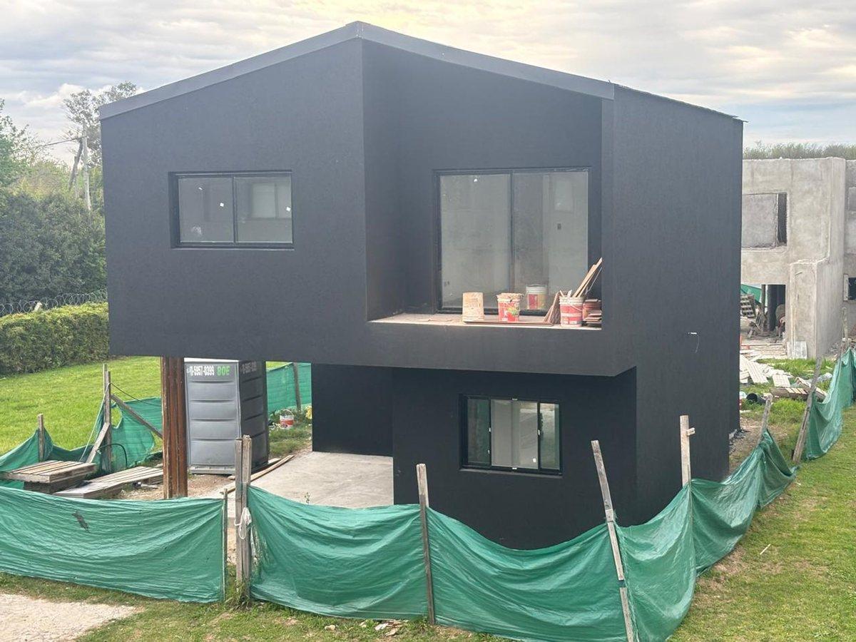 Foto de CASA A ESTRENAR EN VENTA, 5 AMBIENTES, PILAR., imagen 1