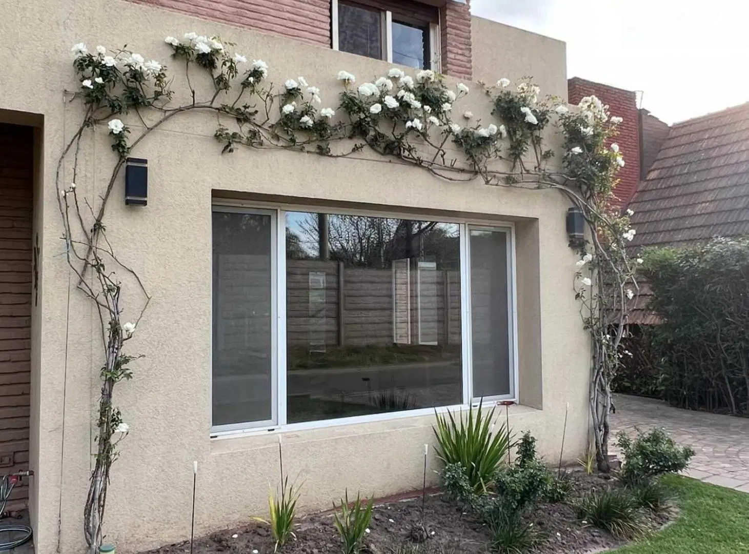 Venta casa con ascensor S. M. Ghiso 3 dor+dep serv 8