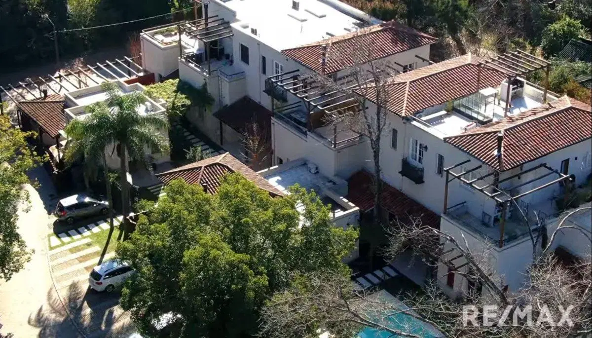 VENTA EN POZO DEPTO 2 AMB PILAR FINANCIADO PILETA 4