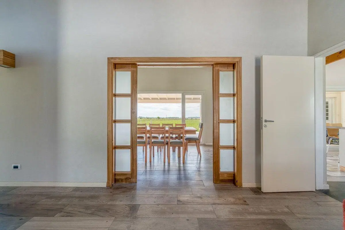 VENTA CASA 5 AMB 1 HA LA MACARENA PILETA PERMUTA 5