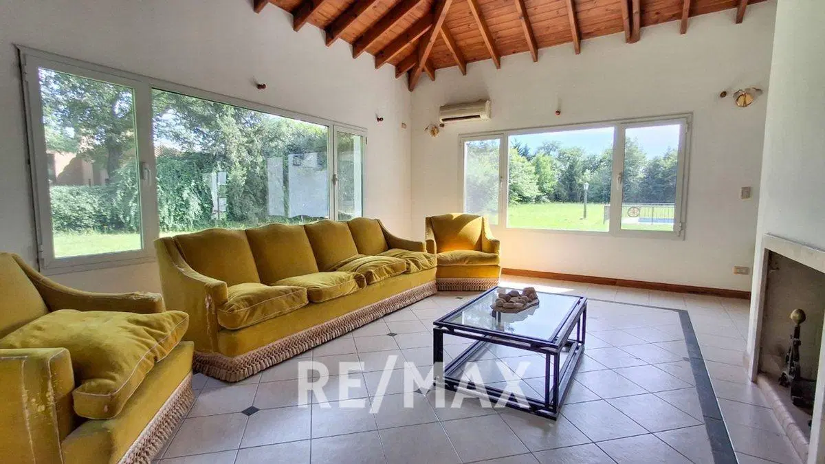 VENTA CASA 5 AMBIENTES SOLAR DE CAPILLA EXALTACION 5