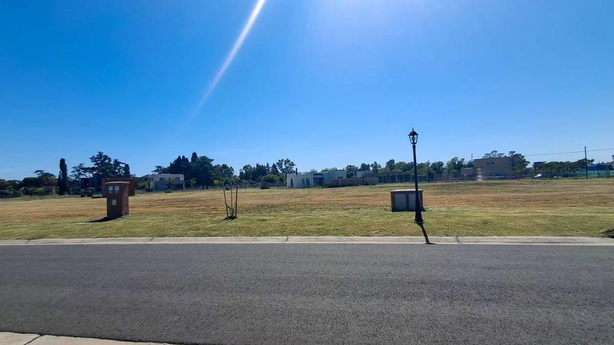 LOTE EN BARRIO SANTA SOFIA - PILAR DEL ESTE 4