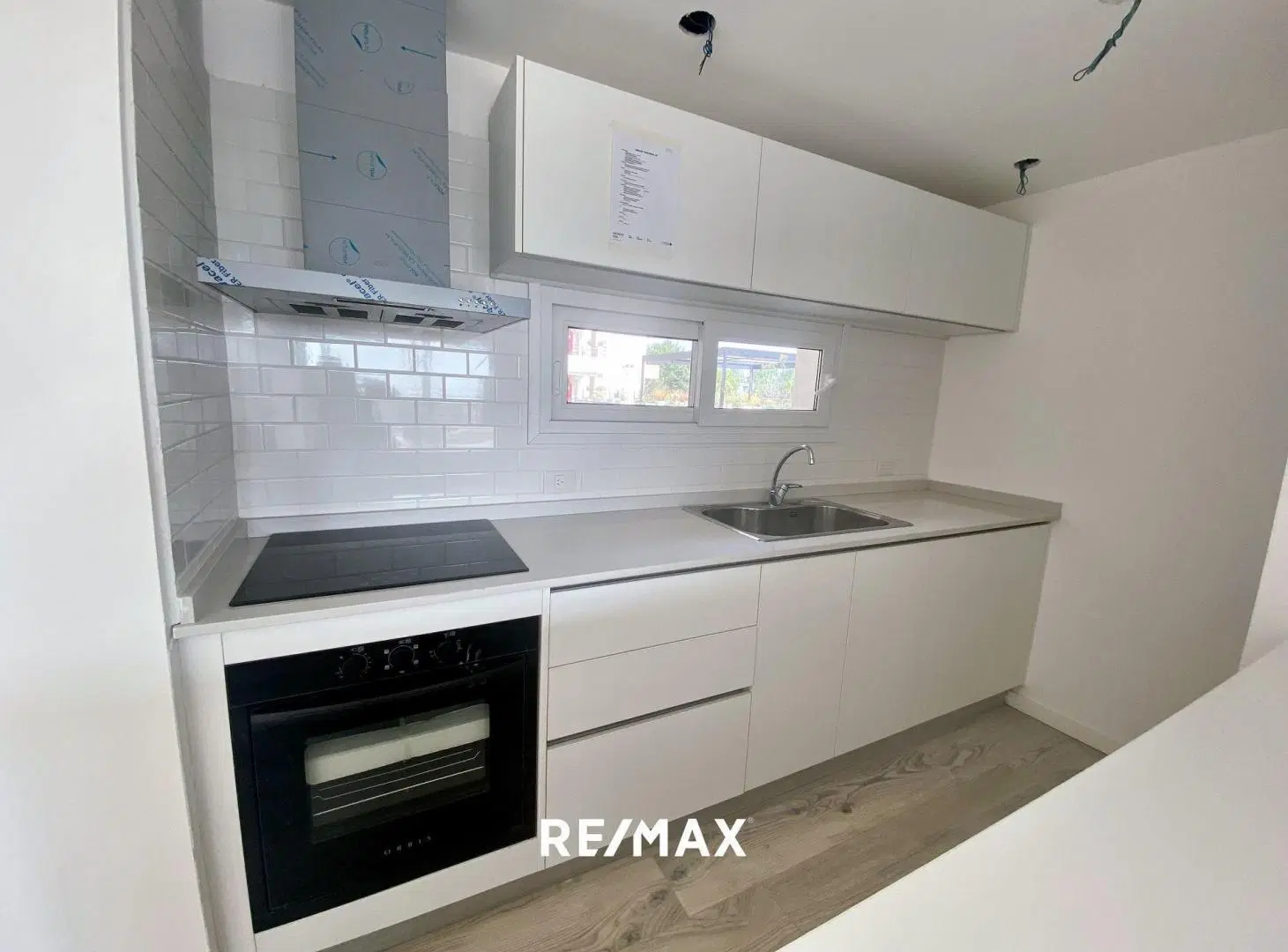 ALQUILER  DEPARTAMENTO 2 1/2 AMB CON COCHERA PILAR 2