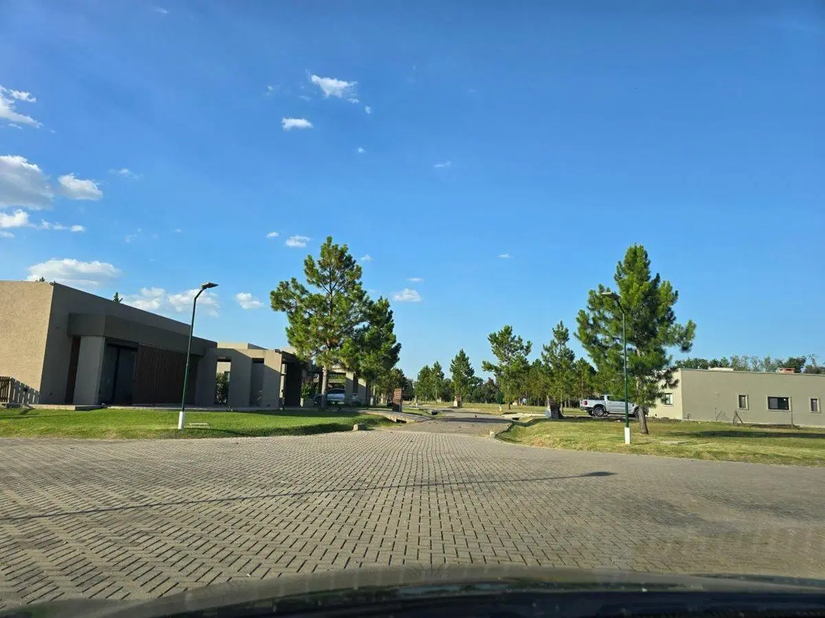 VENTA LOTE EN BARRIO CERRADO EL CARDAL II CAMPANA 4