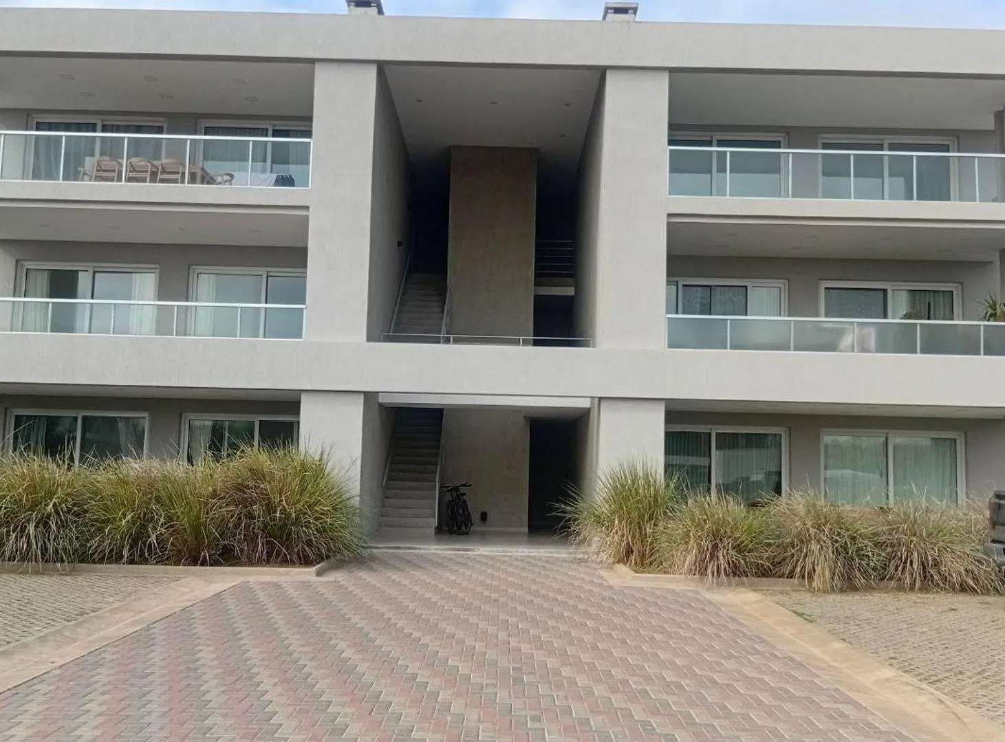 ALQUILER 2 AMB CON TERRAZA BARRIO LA CALESA PILARA 5
