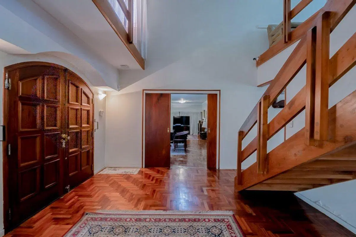 Venta Casa Ciudad Jardín | 1320m2 Lote | 4 Suites 2