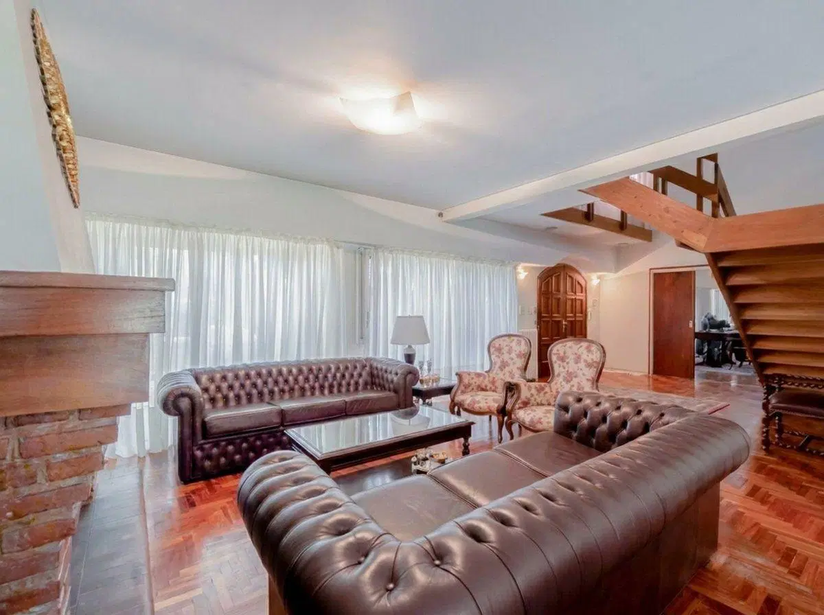 Venta Casa Ciudad Jardín | 1320m2 Lote | 4 Suites 3