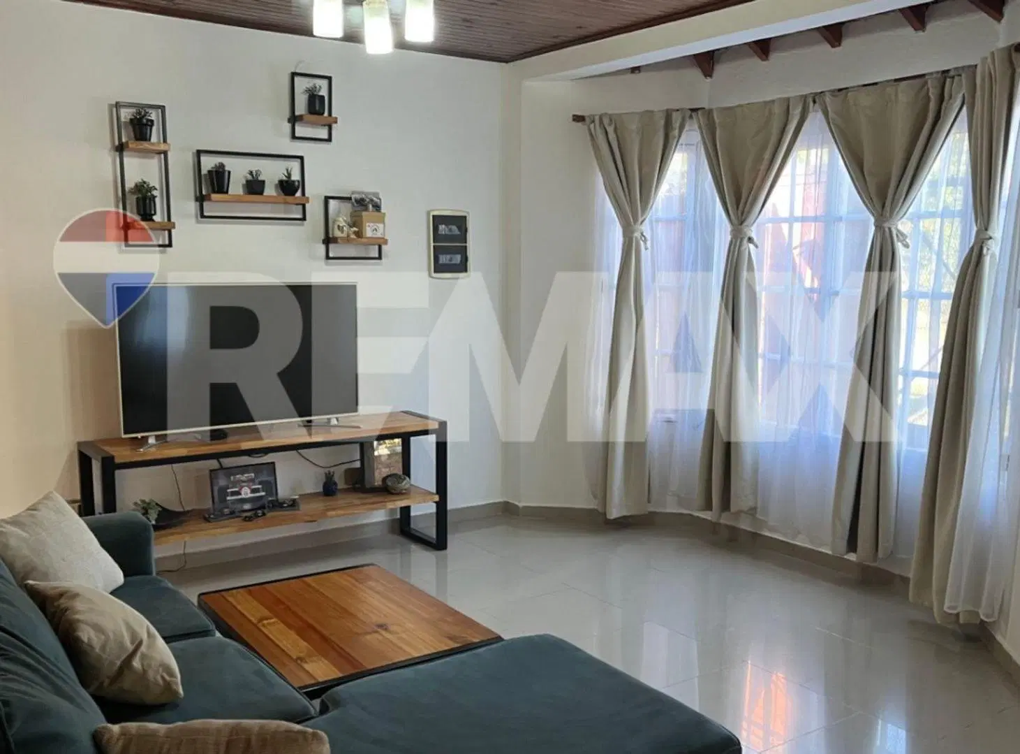 VENTA CASA 4 AMB EN  2 PLANTAS, LOMA VERDE ESCOBAR 5