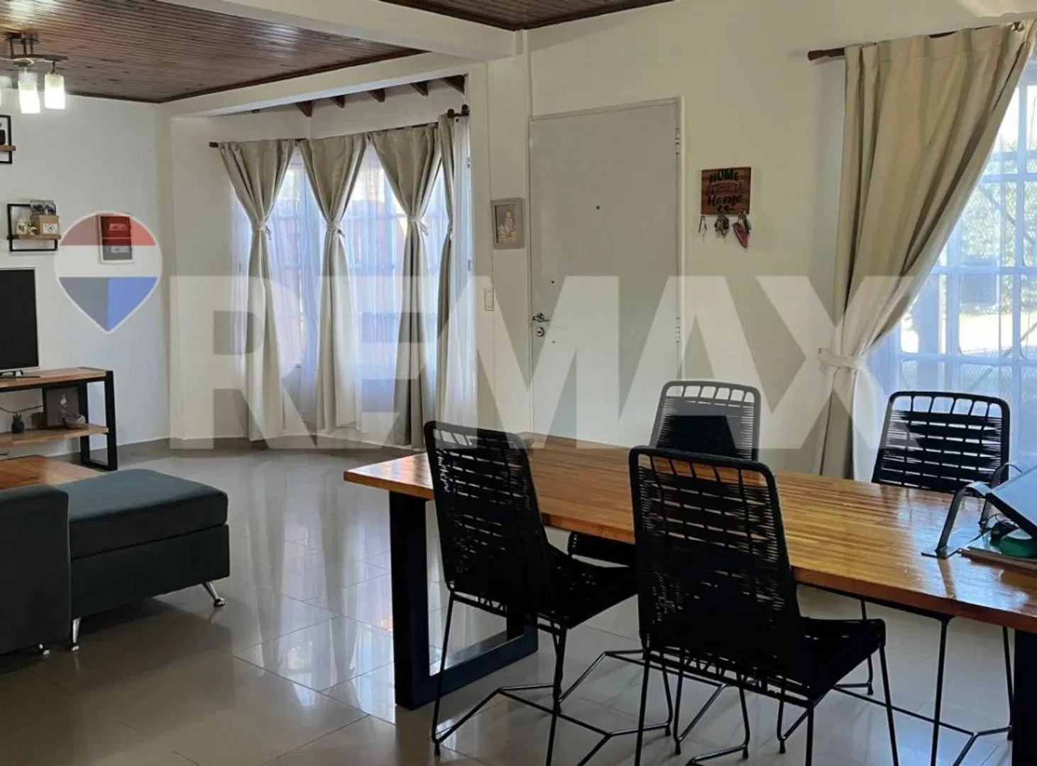 VENTA CASA 4 AMB EN  2 PLANTAS, LOMA VERDE ESCOBAR 4