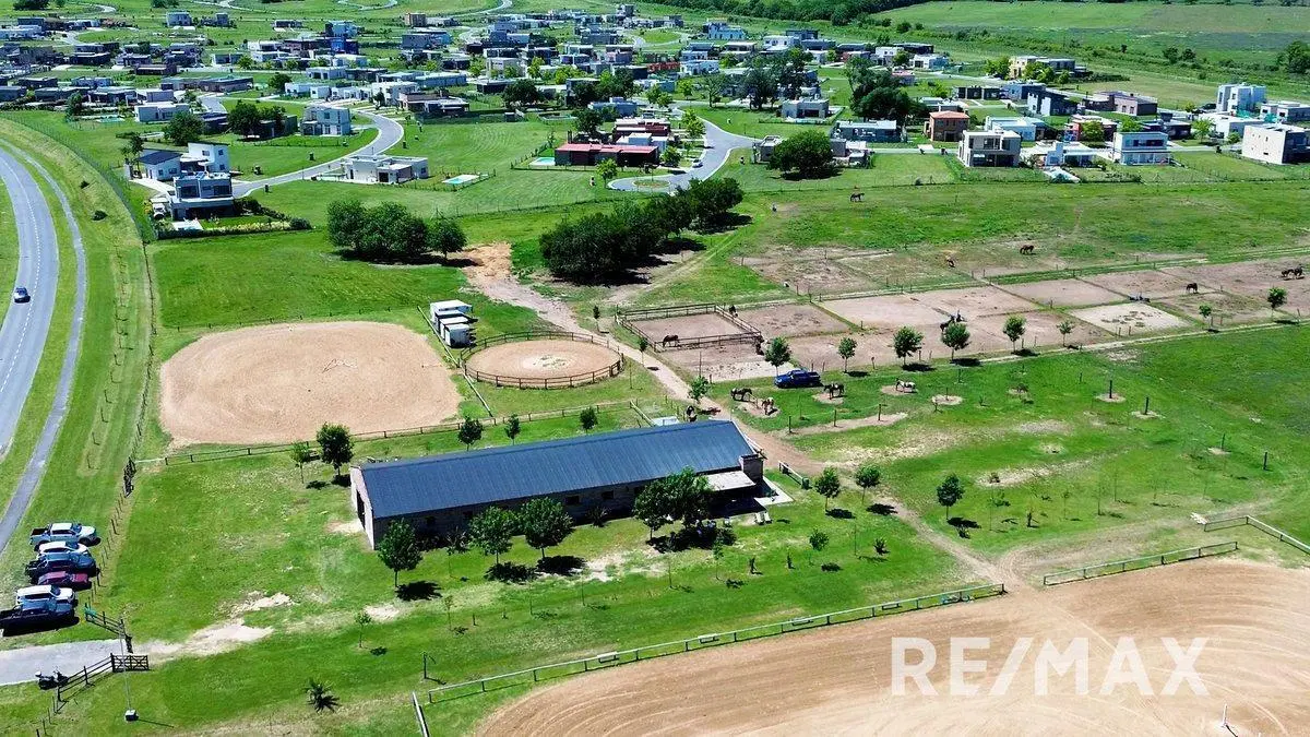 Lote en venta Barrio San Sebastián - Área 13 4