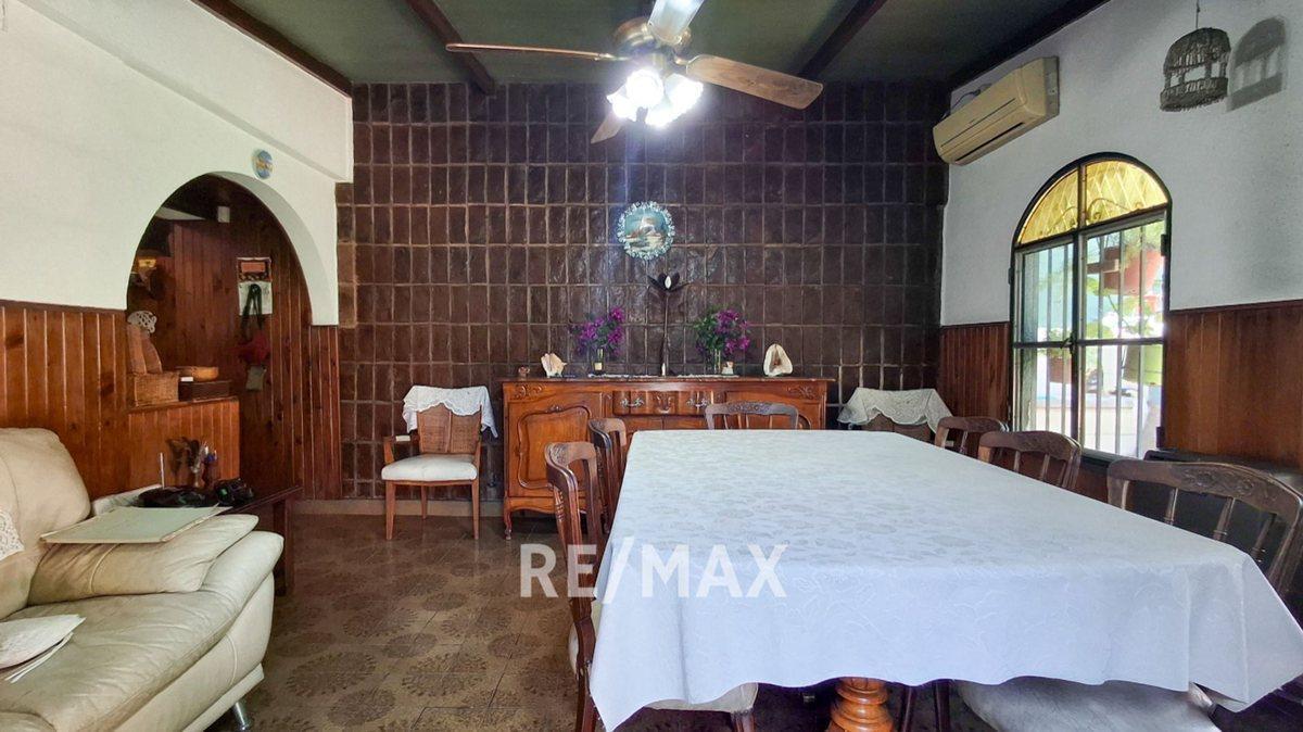 Foto de VENTA CASA 4 AMBIENTES, LOS POLVORINES CON JARDÍN, imagen 2