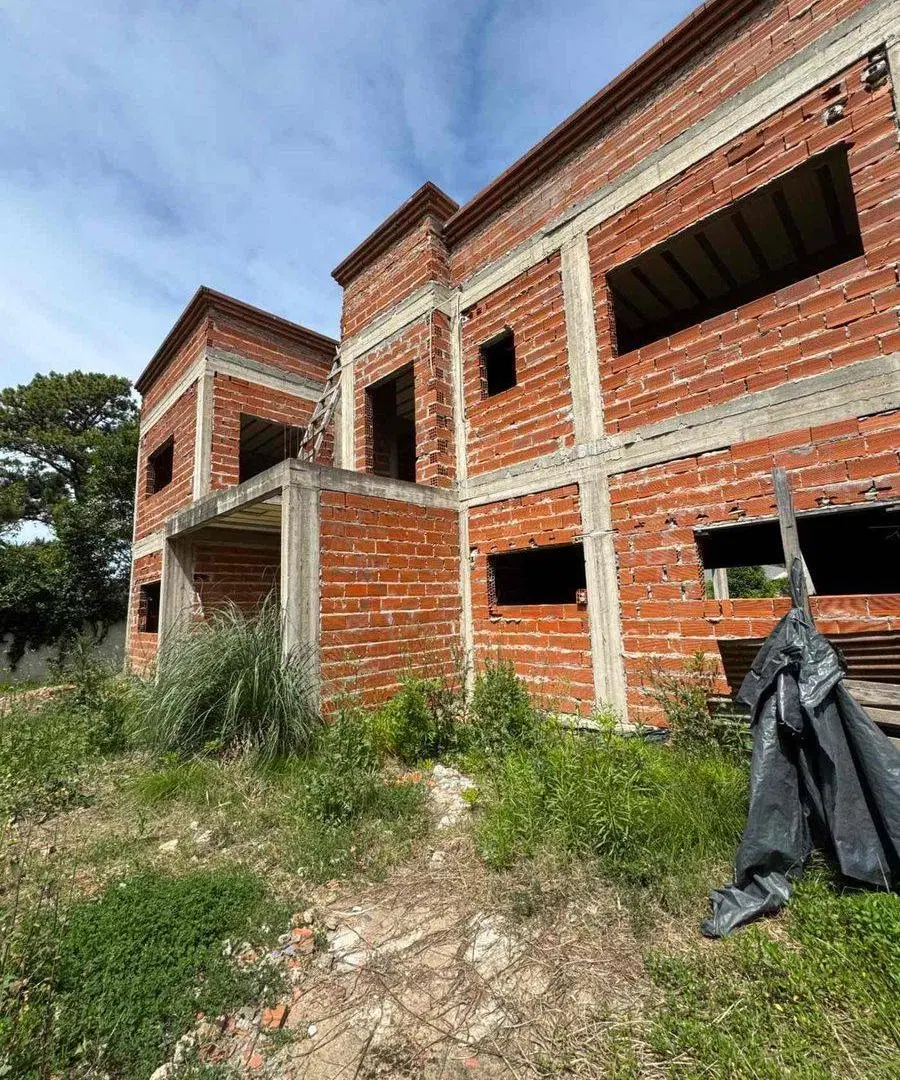 VENTA CASA 7 AMBIENTES A TERMINAR - ESCOBAR 5