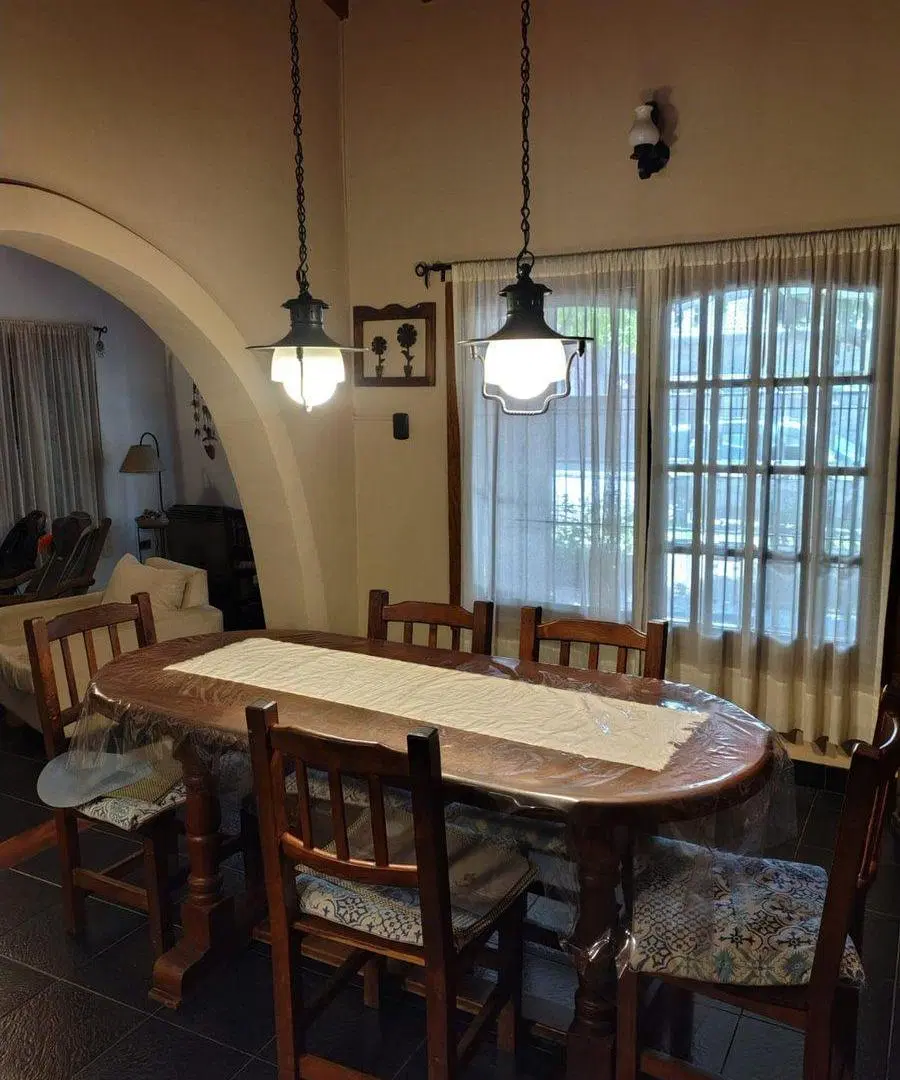 VENTA CASA 3 DORM., QUINCHO Y PILETA EN ESCOBAR 4