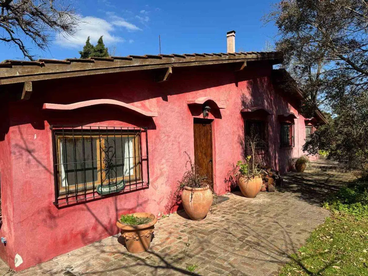 Chacra con casas y caballerizas en Parada Robles 5